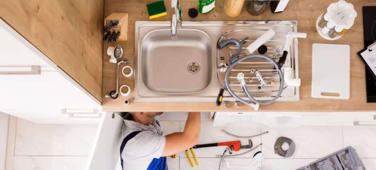 replacing kitchen sink 1 scaled 1 |